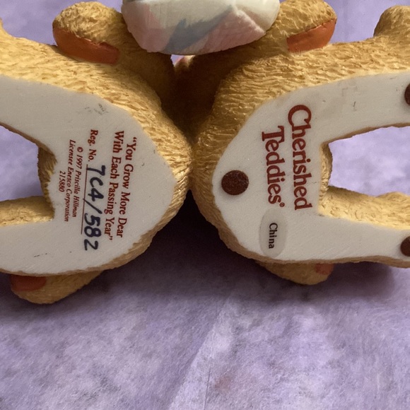 5 for $25 💸💸💸💸💸 
Cherished Teddies - Picture 3 of 3